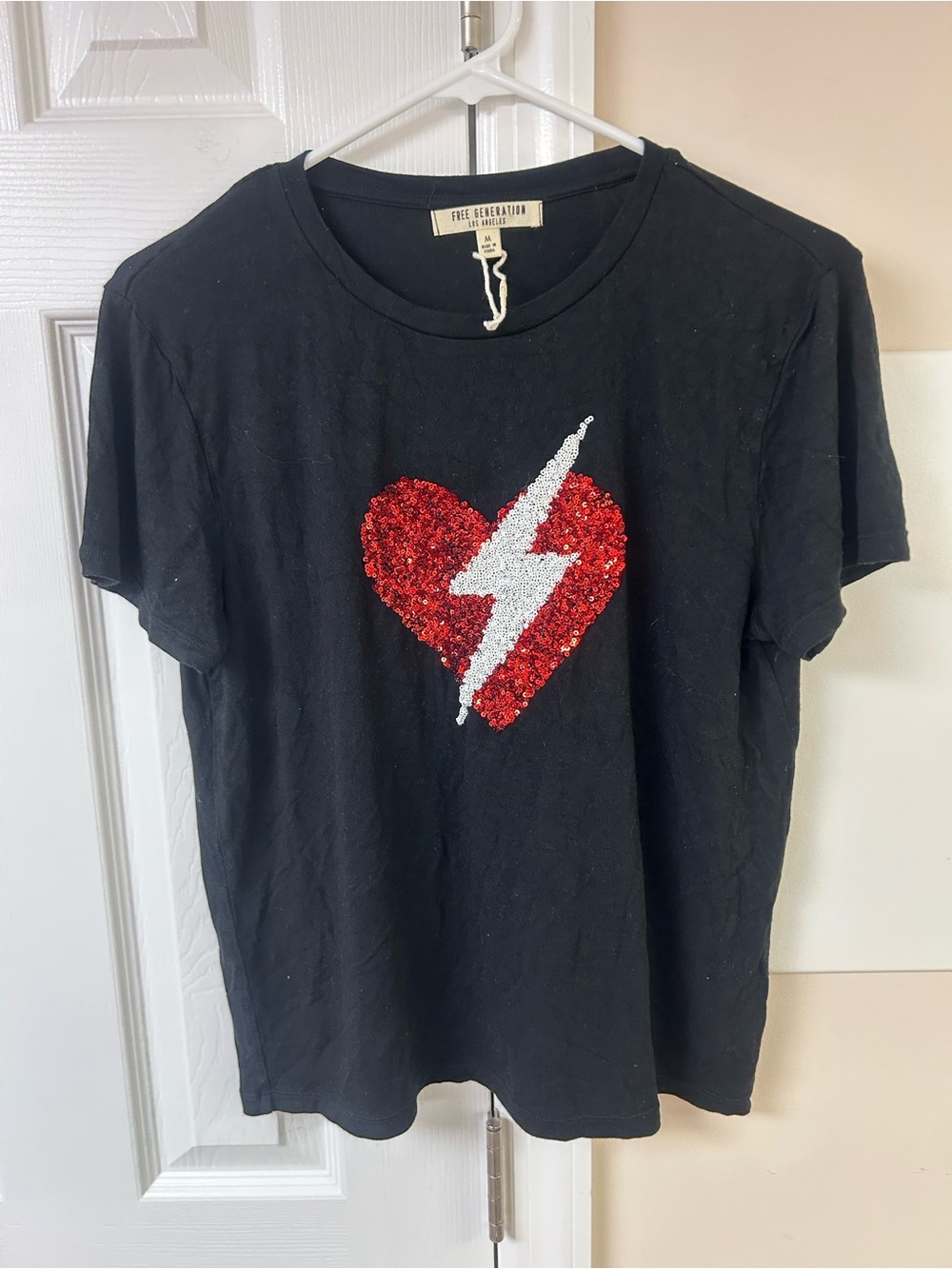 Free Generation Los Angeles Sequin heart lightning tee